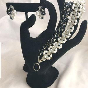 Black & White Treasures Bracelet & Earring Set